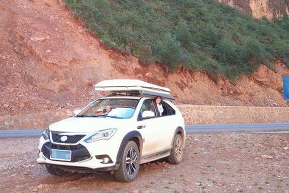 车顶堪比大床房，野外还能煎牛排！