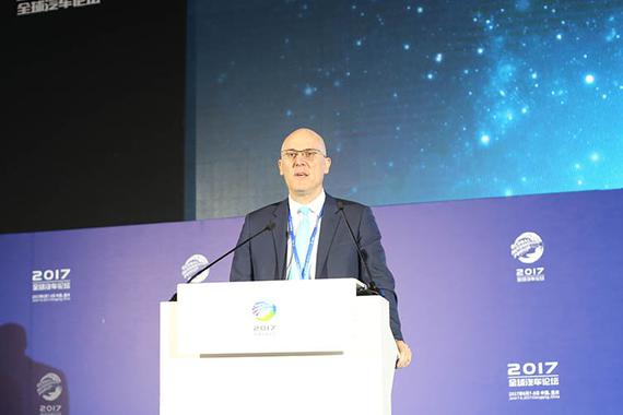 James：汽车终究是基本的交通工具