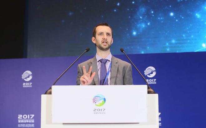 德尔福自动驾驶及自动化与网联服务总经理 Matthew Kardel