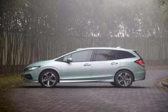 国内第一台6座合资车，卖15万大受欢迎