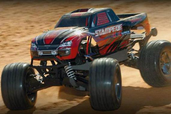 光轮胎就比人高，一上路悍马见了也得躲！