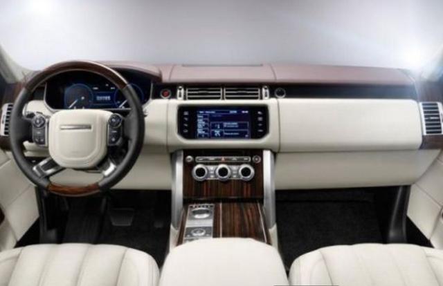 51岁魅力媲美周润发 座驾豪气娶得富婆名模