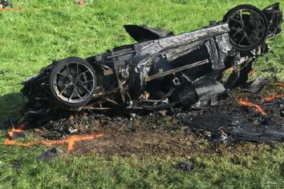 著名汽车主持Richard Hammond车祸受伤