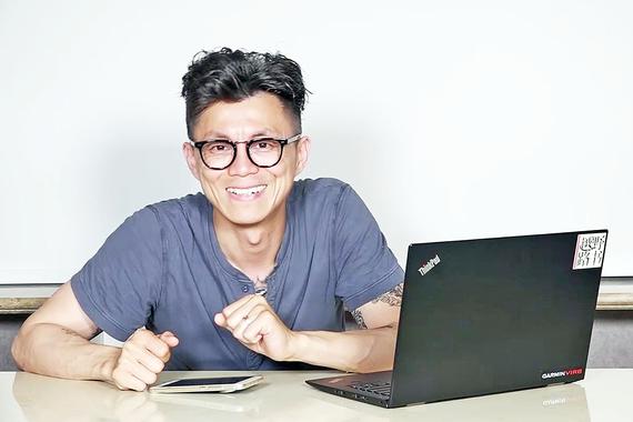 视频：[震震有词]不交罚款不给年检？