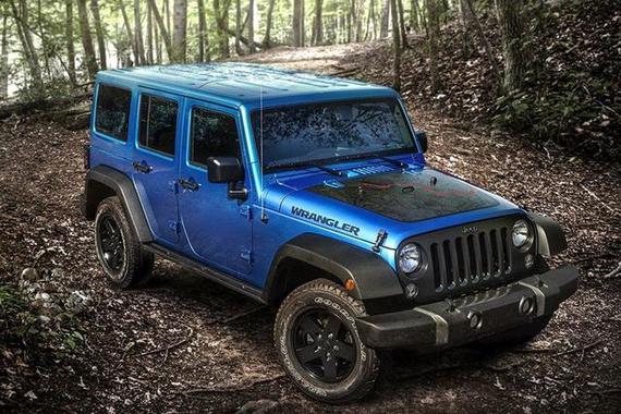 看清楚，这才是真正的越野车，翻山越岭轻而易举