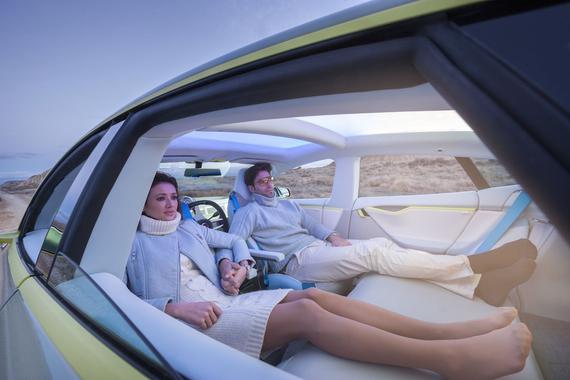 无人驾驶国标在路上 还有量产和立法两道门槛 