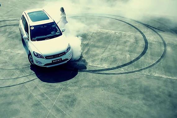 7万元就能买SUV了，这款车提供20万的享受！