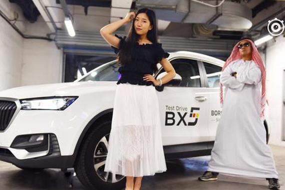 小姐姐试驾宝沃BX5，甜美如志玲