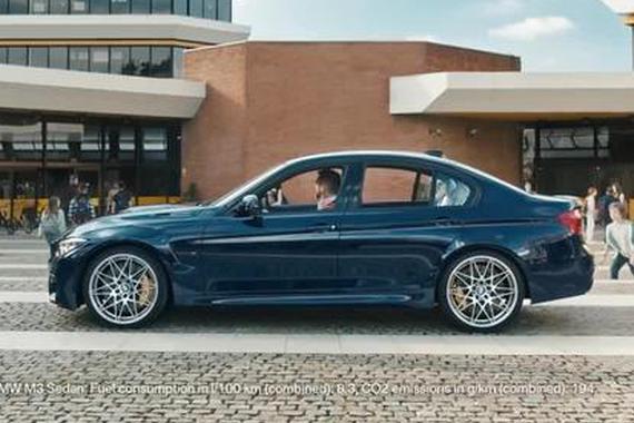 视频：父亲最爱的玩具！宝马M系不会错