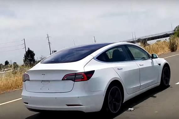 特斯拉Model 3将在年底向预定者开放提前试驾