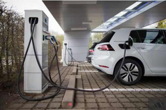 被罚成赚钱机会？加州要求大众在贫困区建充电站