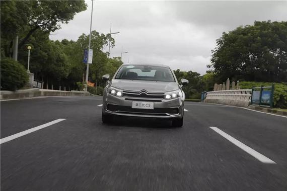 不讲情怀，只讲设计—试驾东风雪铁龙全新C5