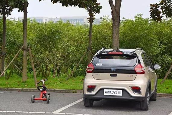 5万买到 堪称最便宜的SUV 配置却很多！ 