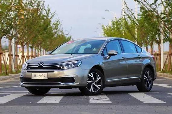 东风雪铁龙发狠，第三代C5遣上四门重炮