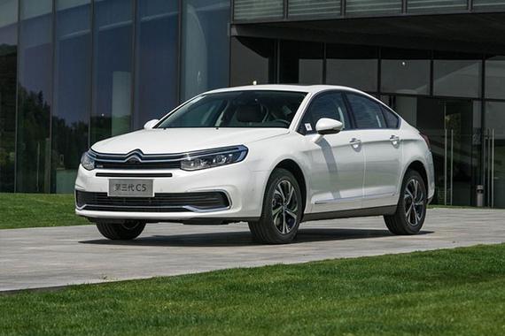 内饰配置升级，雪铁龙新款C5今晚上市