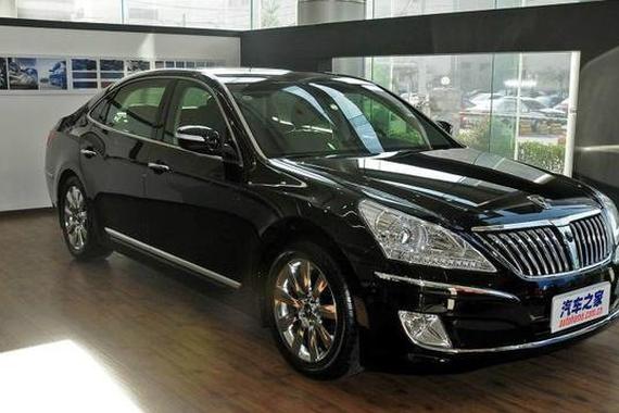 5.0L动力轴距3.3米，卖120万，但买它得有200万胆量