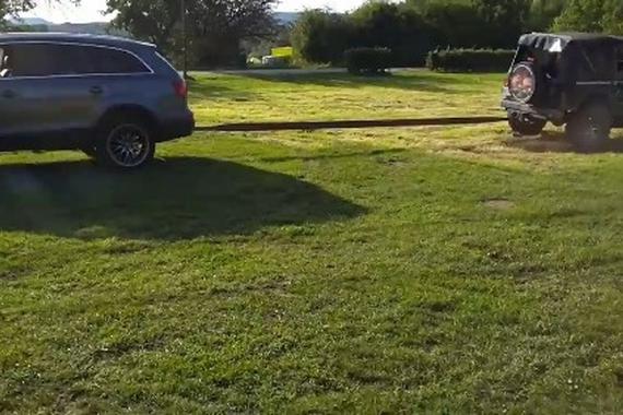 视频：奥迪Q7 PK 吉普牧马人