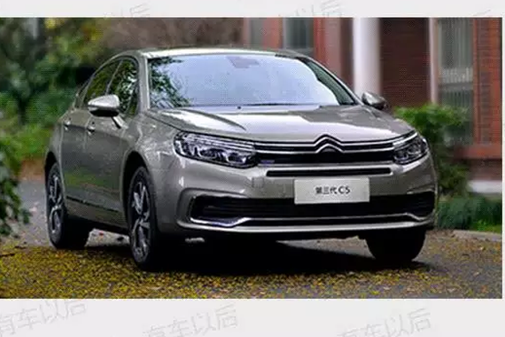 这款全新欧系车一进群，其他轿车都落荒而逃！