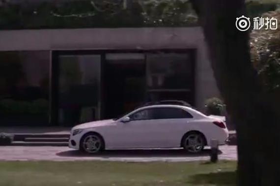 视频:这奔驰创意广告，我服！