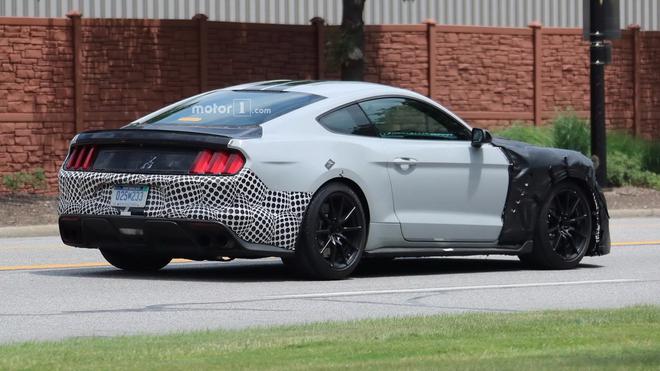 明年初亮相 新Mustang Shelby GT500谍照 