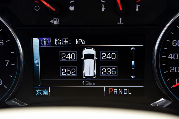 遇到胎压异常的正确处理方式