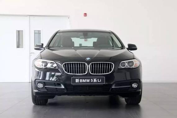 全新宝马5系44.99万起奔驰E级和奥迪A6L日子好过吗