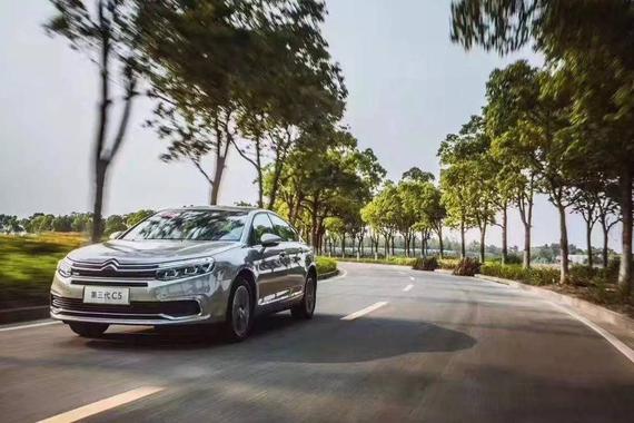 降价增配，雪铁龙新C5该死磕谁？