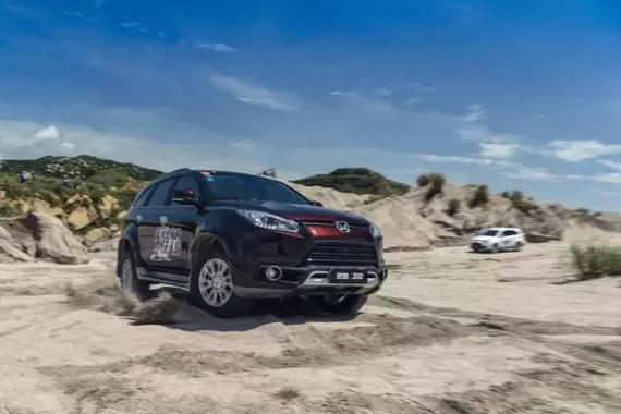 在这个时候 每个人都会记得硬派越野的好