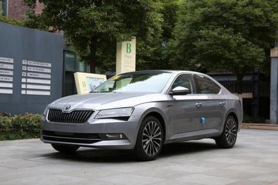 雪铁龙C5换代上市 挑战斯柯达速派