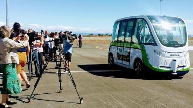 墨尔本市试运行无人驾驶公交 车内无方向盘