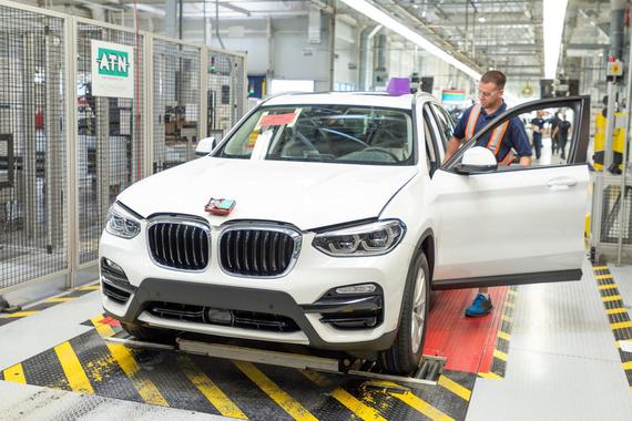 全新宝马X3实车照，大气如X5，奔驰GLC还敢加价？