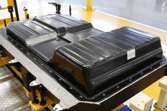 新能源车实现低碳 动力电池须过“成本关”