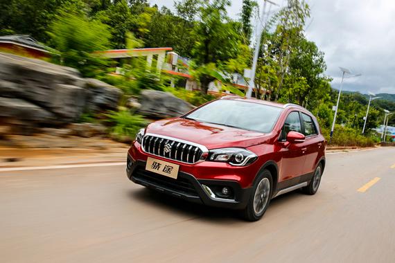 都市新伙伴！试驾长安铃木全新骁途