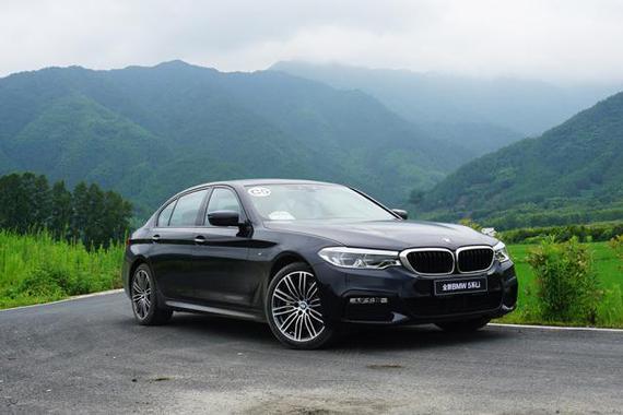 百公里仅5.3个油，这竟然是全新宝马5系开出来的！