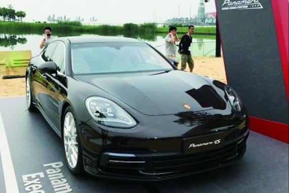 豪华轿车也能贴地“飞”