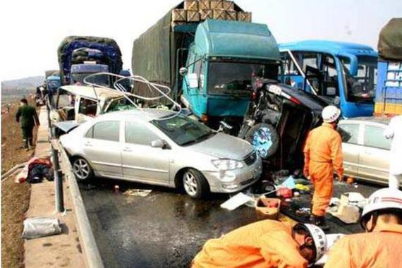 7月1日高速遇到这几种情况 别犹豫直接上!