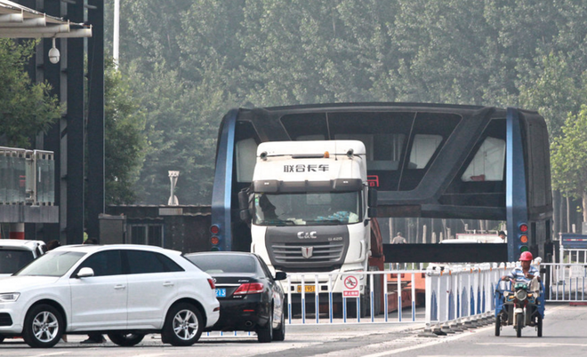 闹剧收场！“治堵神器”巴铁将被拖走