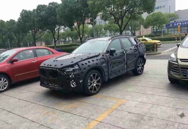 沃尔沃XC60 T8混动版谍照 大屏加水晶挡把