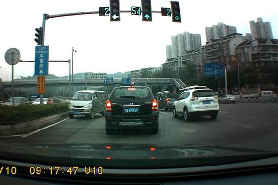 新交规实施，不想被扣分罚款，要分清楚这些摄像头