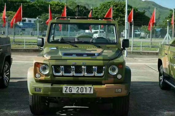 北汽BJ80究竟什么来头？竟然成为驻港部队检阅用车