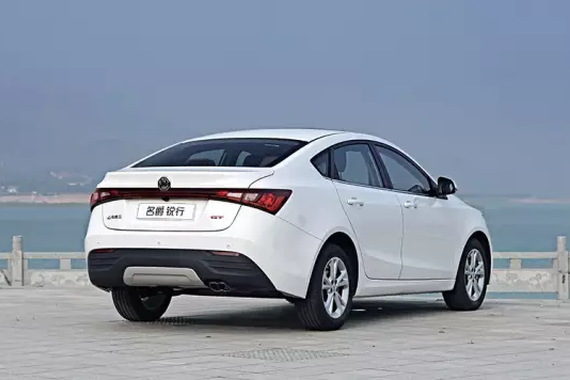 7.79万起，这台“英伦范”平民轿跑，大部分人不认识