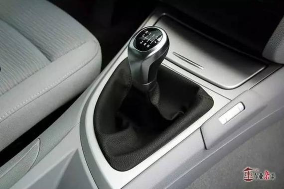 开习惯了自动挡，我已忘了什么是手动挡，怎么办？