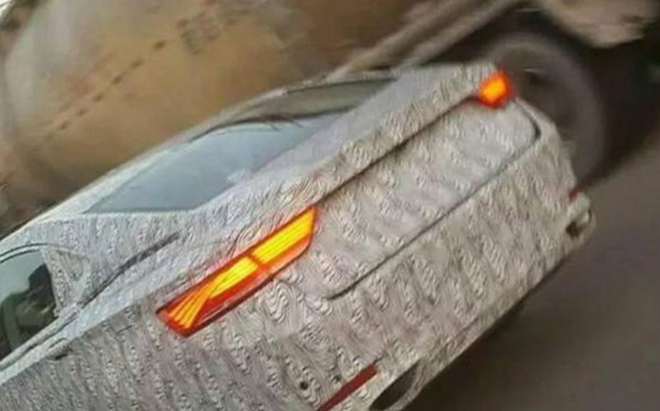 内饰更加高档 吉利全新轿车谍照曝光