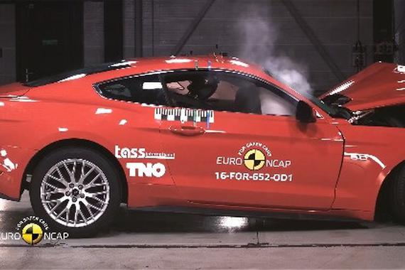 视频：又来碰撞！2018款福特野马Mustang