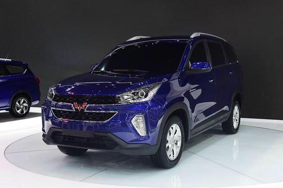 神车五菱第一款SUV有何亮点？2+2+3布局有何好处？