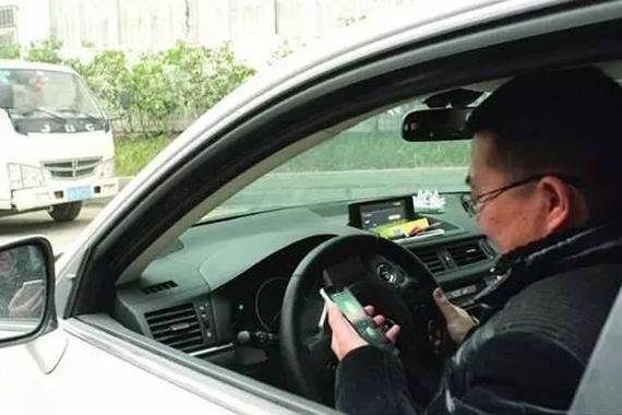 手机支架到底哪种靠谱？看完这篇实测对比你就知道了！