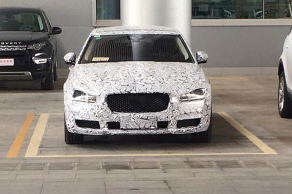 捷豹XEL内饰谍照曝光 与标轴版XE一致