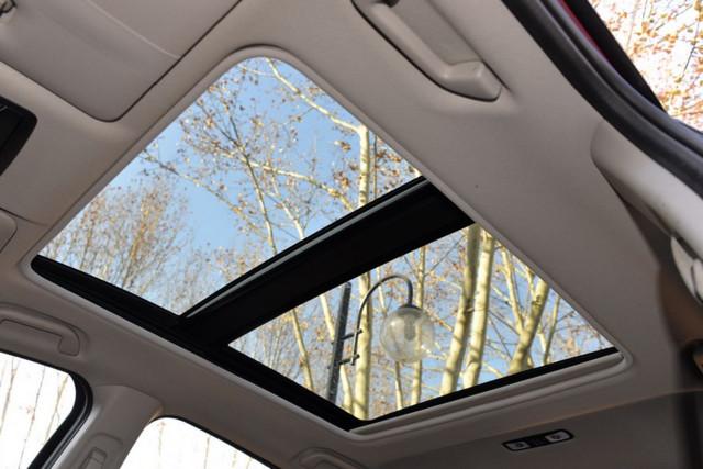 加个天窗一万块钱值吗?汽车天窗的神秘作用,看完你才醒悟过来!