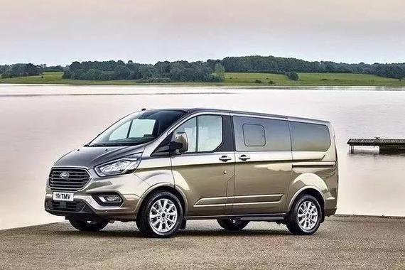 比别克GL8更加高大，更加霸气，关键还省油