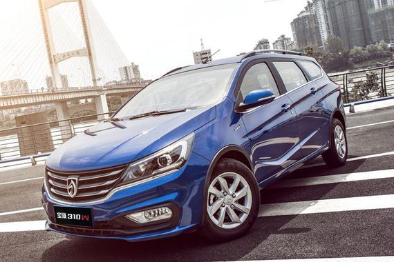 4万元的小车后备厢能有多大?大人躺进去能当床!